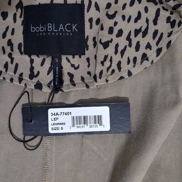 Bobi Los Angeles Women's Leopard Blazer - Picture 8 of 9